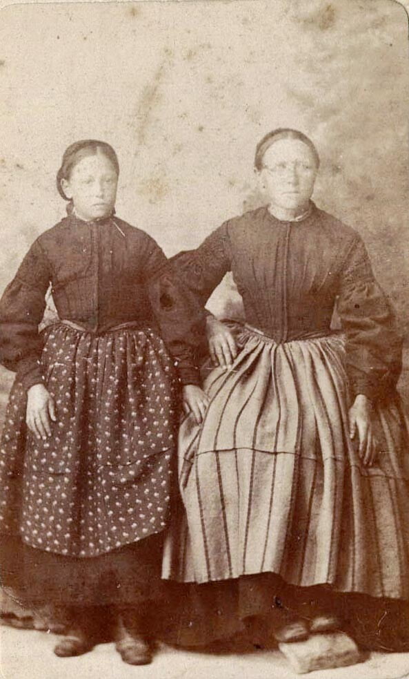 Katharina Reider geb, Kofler, geg. 1865 und Toite